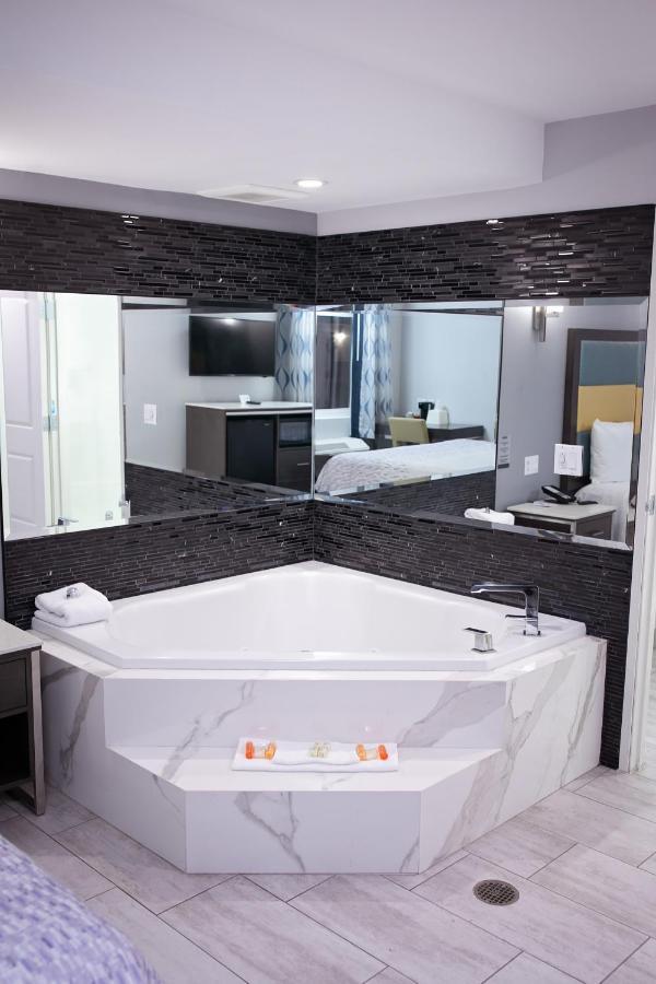 Travelodge Inn & Suites By Wyndham ווסט קובינה מראה חיצוני תמונה