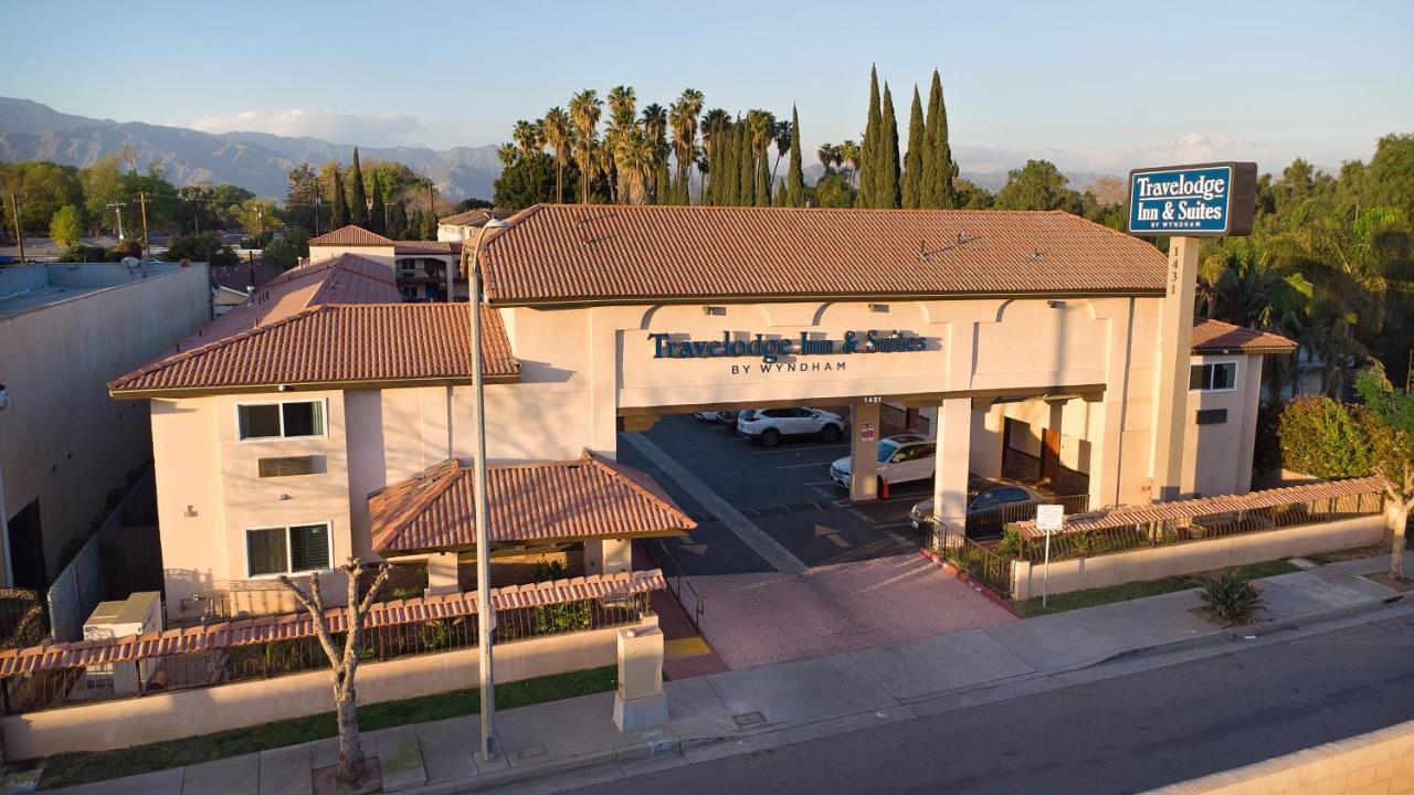 Travelodge Inn & Suites By Wyndham ווסט קובינה מראה חיצוני תמונה